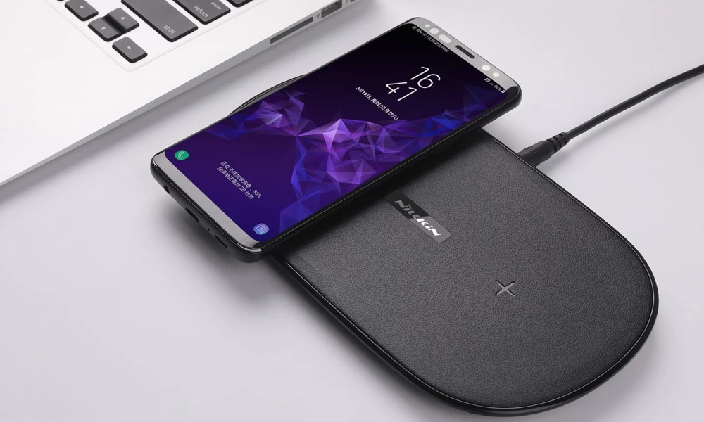 Wireless chargers  Gemini Dual Fast Charger black