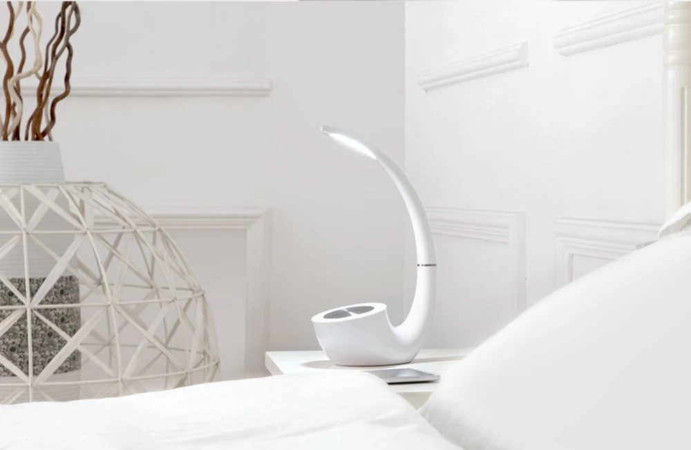 Priedai Bluetooth garsiakalbiai Phantom Ⅱ LED Lamp / Speaker  baltas